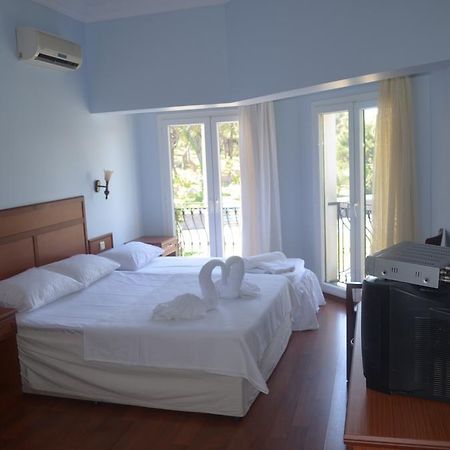Silva Hotel ไอวาลิค ภายนอก รูปภาพ