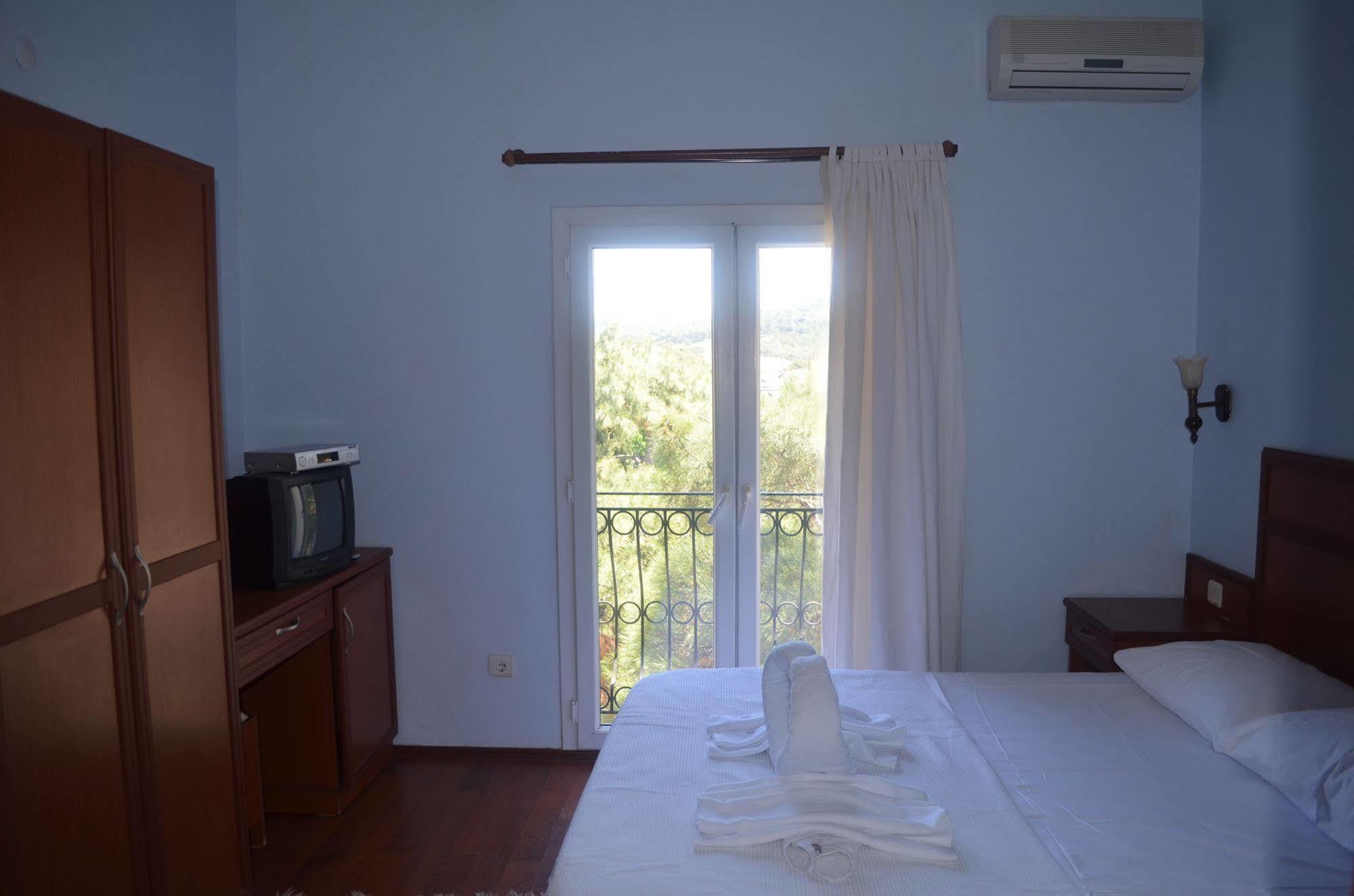 Silva Hotel ไอวาลิค ภายนอก รูปภาพ