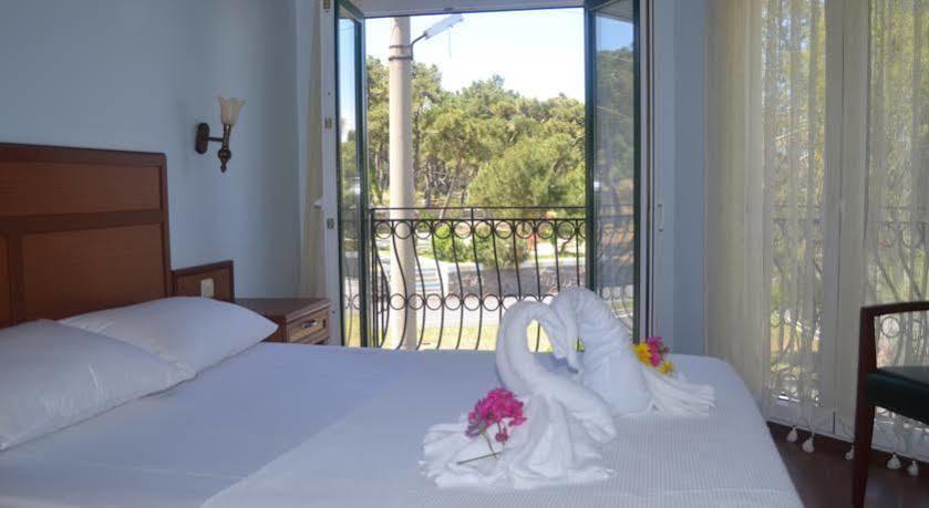 Silva Hotel ไอวาลิค ภายนอก รูปภาพ